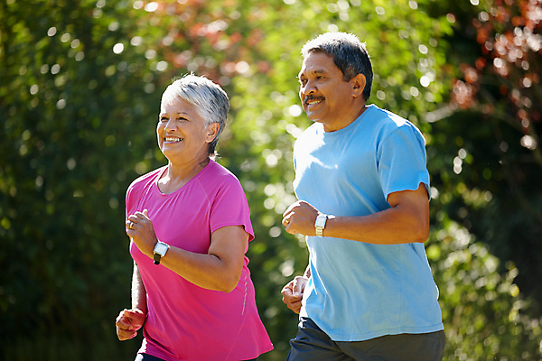 포토 JPG 해외이미지 주간 서양인 커플 여자 노년 남자 행복 함께함 상반신 야외 두명 옆모습 아웃포커스 달리기 조깅 마라톤 달리기선수 노인만 해외포토 자연요소 외국인 감정 뷰포인트 컨셉 관계 모션 촬영기법 사람 경기 성인 운동 육상스포츠 육상선수 성인만 파일형식 이미지허브