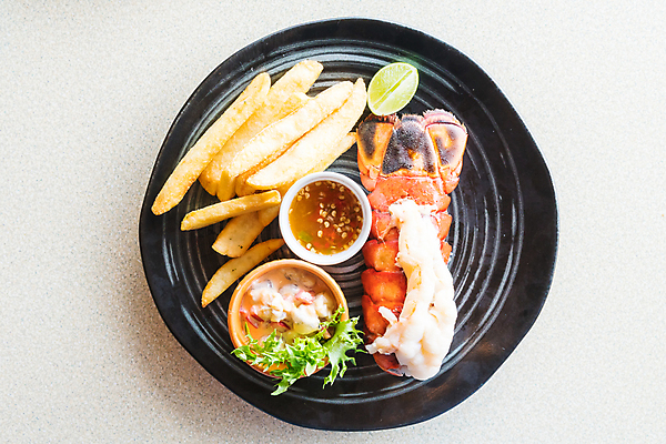 포토 JPG 해외이미지 그릇 접시 음식 백그라운드 스테이크 요리 잔디 사람없음 빨간색 식당 식사 저녁식사 흰색 서핑 그릴 바닷가재 해산물 꼬리 점심식사 맛있는 해외포토 식물 식기 컬러 주방용품 서양음식 상점 수상스포츠 가재 파일형식 이미지허브