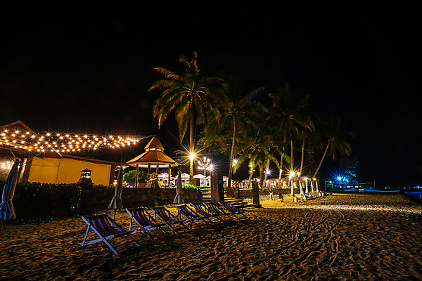 포토 JPG 해외이미지 아시아 선 모래 바다 여행 백그라운드 의자 하늘 휴가 휴식 사람없음 목재 여름 파란색 빛 맑음 어둠 흰색 전원 램프 만 휴게실 야간 오브젝트 코코넛 줄서기 터키석 파라다이스 해외포토 자연요소 나무 계절 나라 컬러 가구 컨셉 과일 재료 모션 날씨 조명 전기에너지 보석 파일형식 이미지허브