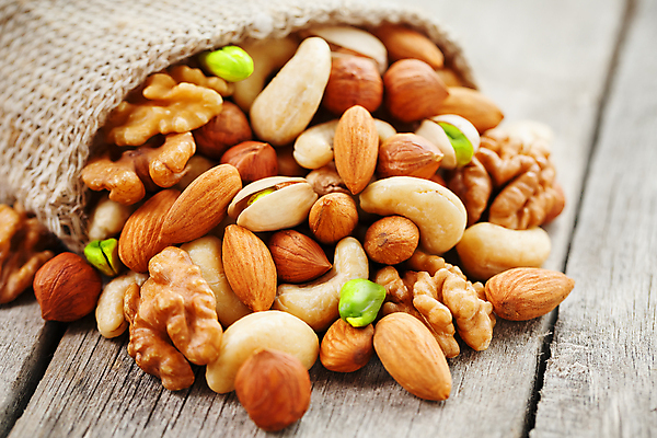 포토 JPG 해외이미지 사람없음 견과류 삼베 호두 아몬드 쏟아짐 캐슈넛 피스타치오 헤이즐넛 해외포토 모션 파일형식 천_직물 이미지허브