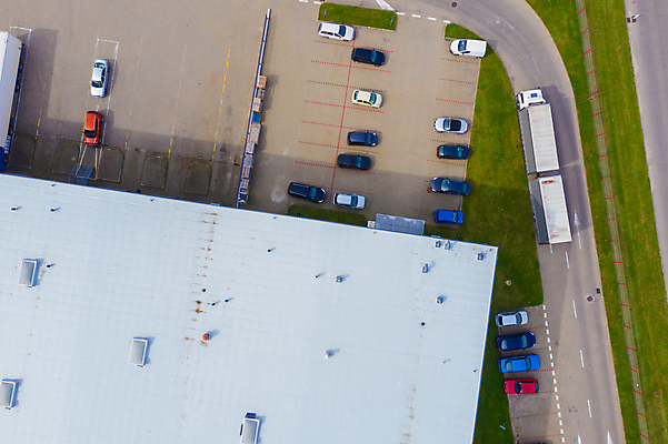 포토 JPG 해외이미지 공원 산업 도로 비즈니스 교통시설 자동차 안테나 사람없음 건물 트럭 화물 도시 센터 역 상품 정상 주식 컨테이너 창고 상업 머리위 지역 트랙터 수납 짐차 무거움 트레일러 물류 슈퍼마켓 드론 분배 수입 터미널 해외포토 건축물 공공시설 길 육상교통 교통 통신 금융 상점 운송업 무게 농기계 시설 특수차량 파일형식 이미지허브