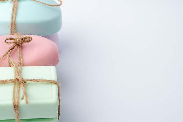 포토 JPG 해외이미지 사람없음 청결 공백 오브젝트 흰배경 비누 고체 위생관리 짚끈 해외포토 백그라운드 관리 위생용품 흰색 끈 위생 파일형식 이미지허브