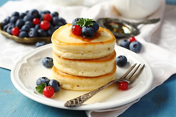 포토 JPG 해외이미지 음식 포크 사람없음 쌓기 아침식사 블루베리 팬케이크 레드커런트 해외포토 식기 열매 과일 모션 케이크 식사 파일형식 이미지허브