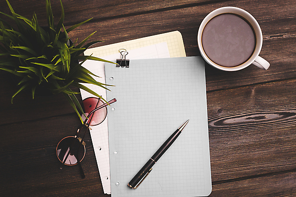 포토 JPG 해외이미지 화분 종이 비즈니스 사람없음 선글라스 펜 사무용품 커피잔 오브젝트 해외포토 안경 커피 문구용품 잔 필기구 파일형식 이미지허브