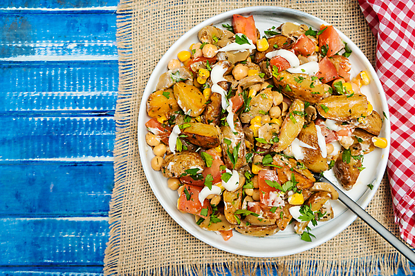 포토 JPG 해외이미지 접시 음식 토마토 채소 양파 감자 파슬리 건강 옥수수 요리 사람없음 초록색 식당 식사 저녁식사 버섯 당근 샐러드 추위 신선 사발 먹기 허브 유기농 후추 마요네즈 점심식사 병아리콩 섞기 채식주의자 핸드메이드 개조 맛있는 해외포토 식물 식기 웰빙 컬러 모션 콩 곡류 뿌리채소 상점 사기그릇 소스_음식 향신료 채식 파일형식 이미지허브