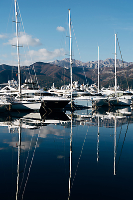 포토 JPG 해외이미지 주간 바다 하늘 산 사람없음 야외 반사 해외포토 자연요소 파일형식 이미지허브