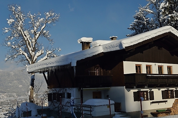 포토 JPG 해외이미지 주간 나무 겨울 하늘 주택 사람없음 야외 눈 겨울풍경 눈덮임 해외포토 자연요소 식물 계절 컨셉 날씨 풍경 건물 파일형식 이미지허브