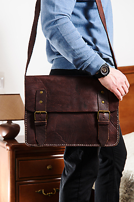 포토 JPG 해외이미지 모델 학생 디자인 남자 백그라운드 서류가방 가방 학교 실내 손잡이 사람없음 사무실 갈색 유행 여행가방 핸드백 수확 짐 흰색 지갑 던지기 고급 우아함 주머니 가죽 어깨 복고 수납 스트랩 옛날 스타일 포트폴리오 해외포토 잡화 교육 컬러 컨셉 농업 비즈니스 모션 사람 내부 신체부위 파일형식 이미지허브