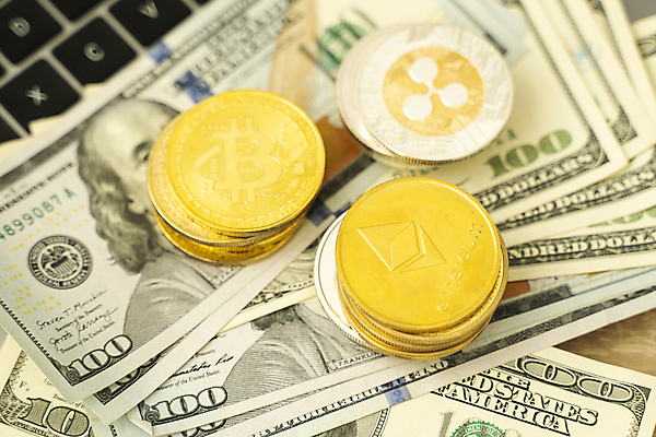 포토 JPG 해외이미지 지폐 사람없음 달러 키보드 돈더미 동전탑 해외포토 돈 쌓기 동전 파일형식 더미 이미지허브