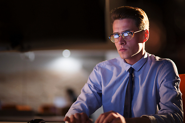 포토 JPG 해외이미지 서양인 남자 피곤 한명 앉기 상반신 성인 앞모습 컴퓨터 사무실 타이핑 비즈니스맨 야간 집중 바쁨 업무과다 야근 심각 성인남자한명만 안경낌 해외포토 자연요소 외국인 1 안경 뷰포인트 컨셉 비즈니스 모션 사람 전자제품 업무 직장인 남자한명만 성인남자만 파일형식 이미지허브