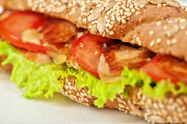 포토 JPG 해외이미지 토마토 실내 샌드위치 근접촬영 사람없음 흰배경 해외포토 음식 뷰포인트 백그라운드 채소 내부 흰색 파일형식 이미지허브