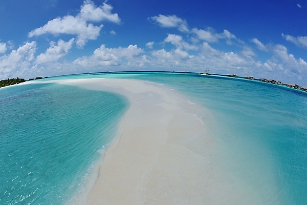 포토 JPG 해외이미지 주간 구름 모래 하늘 해변 사람없음 야외 여름 여름풍경 휴양지 해외포토 자연요소 계절 바다 풍경 장소 파일형식 여름_계절 이미지허브