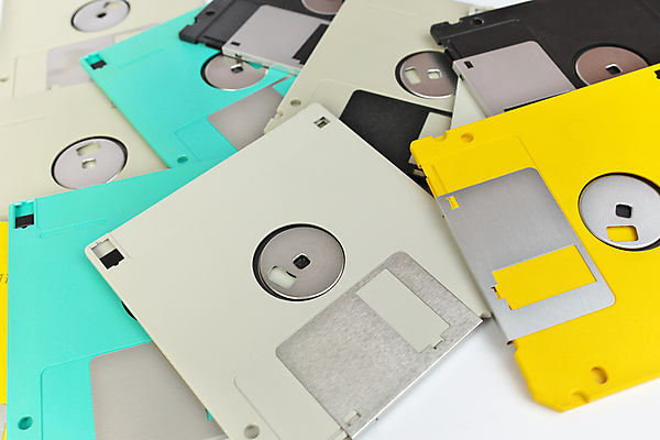 포토 JPG 해외이미지 백그라운드 비즈니스 사람없음 야외 컴퓨터 사무실 디지털 자료 공백 장비 운전 정보 수확 플로피디스크 휴대용 플라스틱 읽기 오브젝트 파일 복고 전자 수납 혁명 구식 소프트웨어 옛날 인치 지원 많음 헐렁 해외포토 컨셉 농업 모션 재질 전자제품 파일형식 이미지허브