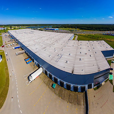 포토 JPG 해외이미지 공원 산업 도로 비즈니스 교통시설 자동차 안테나 사람없음 건물 트럭 화물 도시 센터 상품 정상 주식 컨테이너 창고 무역 상업 머리위 지역 트랙터 수납 짐차 무거움 트레일러 물류 슈퍼마켓 드론 분배 수입 터미널 해외포토 건축물 공공시설 길 육상교통 교통 통신 금융 상점 운송업 무게 농기계 시설 특수차량 파일형식 이미지허브