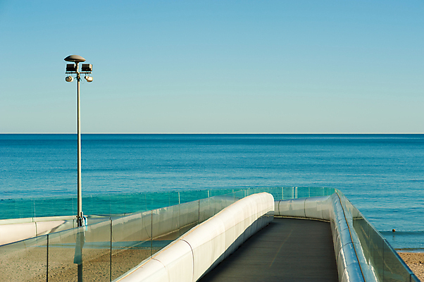 포토 JPG 해외이미지 바다 숙이기 사람없음 가로 햇빛 맑음 보행자 오솔길 카피스페이스 해외포토 길 포즈 날씨 태양 공백 파일형식 이미지허브