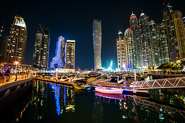 포토 JPG 해외이미지 야경 전등 사람없음 야외 건물 강 도시풍경 도시 아랍에미리트 두바이 가교 선박 해외포토 건축물 수상교통 중동 조명 풍경 야간 파일형식 풍경_경치 이미지허브