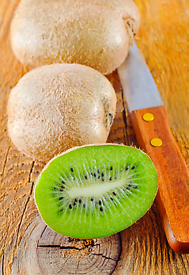 포토 JPG 해외이미지 단면 실내 키위 사람없음 신선 달콤 과도 나무배경 해외포토 백그라운드 과일 내부 맛 파일형식 이미지허브