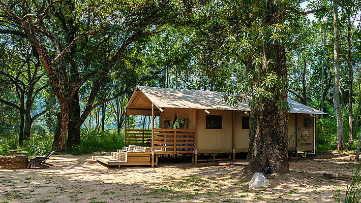 포토 JPG 해외이미지 라이프스타일 공원 야생동물 여행 아프리카 자연 호텔 휴가 휴식 텐트 사람없음 야외 물 여행객 침실 캠핑 사막 침대 황무지 고급 오두막 캠핑장 사파리 휴양지 남아프리카 사바나 해외포토 자연요소 동물 공공시설 나라 가구 컨셉 숙소 레저 캠핑도구 사람 생활 장소 생태계 파일형식 이미지허브