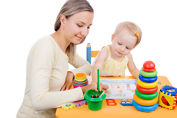 포토 JPG 해외이미지 여자 어린이교육 교육 딸 종이 어린이 엄마 색연필 함께함 앉기 상반신 성인 두명 아기 스케치 흰배경 그림 교구 크레파스 여자만 해외포토 백그라운드 컨셉 가족 모션 학용품 미술 사람 흰색 파일형식 이미지허브