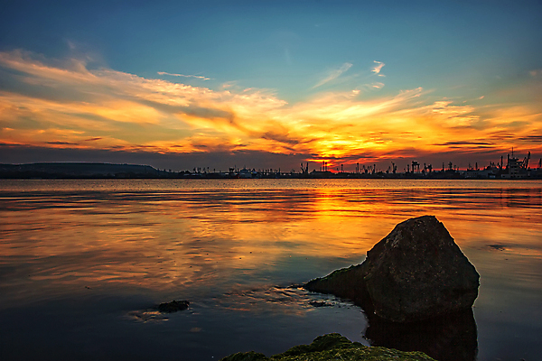 포토 JPG 해외이미지 호수 파도 바다 자연 하늘 사람없음 야외 햇빛 일출 암초 해외포토 태양 노을 생태계 파일형식 이미지허브