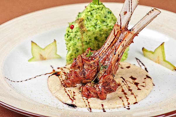 포토 JPG 해외이미지 접시 서양음식 실내 사람없음 송아지고기 해외포토 식기 음식 육류 내부 파일형식 이미지허브