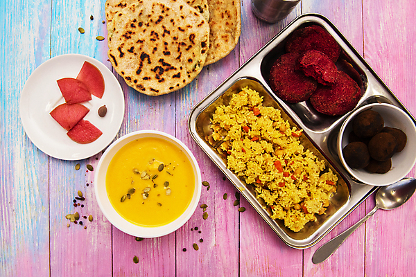 포토 JPG 해외이미지 실내 사람없음 하이앵글 식판 팬케이크 단호박수프 필라프 나무배경 해외포토 음식 뷰포인트 백그라운드 내부 케이크 수프 파일형식 이미지허브