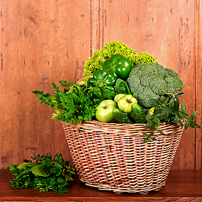 포토 JPG 해외이미지 채소 양파 피망 오이 파슬리 사람없음 초록색 바구니 브로콜리 담기 딜 나무배경 해외포토 컬러 백그라운드 모션 파일형식 이미지허브