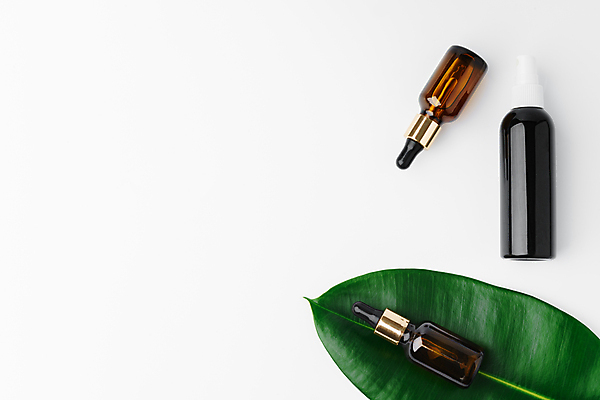 포토 JPG 해외이미지 잎 실내 사람없음 뷰티 오일 오브젝트 흰배경 공병 앰플 카피스페이스 해외포토 식물 음식 백그라운드 내부 화장품 공백 흰색 병_담는 파일형식 이미지허브