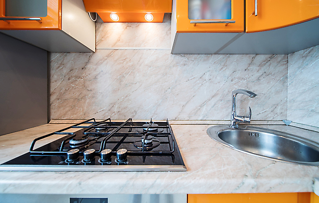 포토 JPG 해외이미지 디자인 가구 건축양식 가정 탁자 새로움 아파트 주택 실내 요리 사람없음 내부 목재 장식 빛 갈색 주방 기계 방 장비 레인지 부채 재산 클래식 고급 오븐 난로 계산대 캐비닛 타일 배기가스 진짜 스타일 해외포토 나무 건축 컬러 생활용품 컨셉 재료 건물 금융 가전제품 난방기 사물함 파일형식 이미지허브