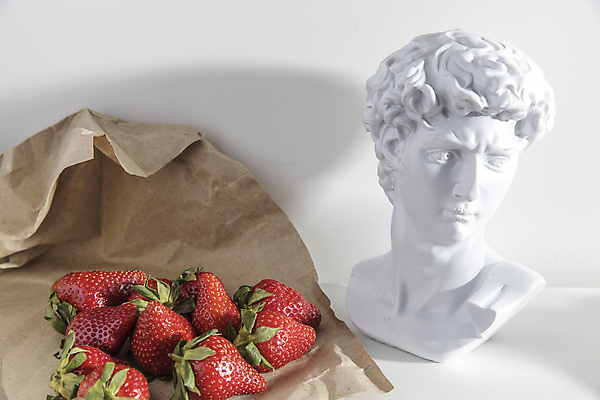 포토 JPG 해외이미지 종이 딸기 사람없음 조각상 흰배경 해외포토 백그라운드 과일 조형물 흰색 파일형식 이미지허브