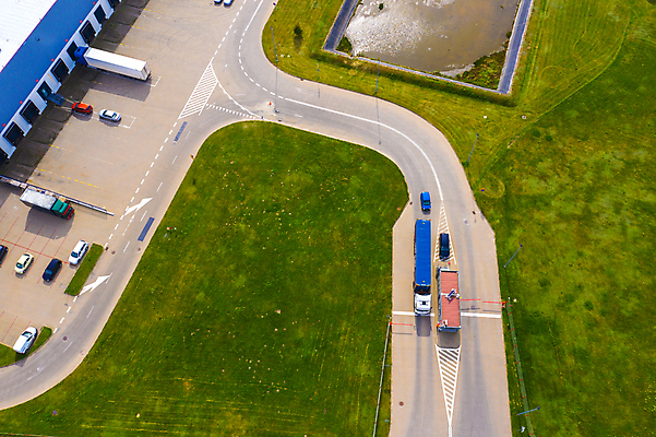 포토 JPG 해외이미지 식물 산업 도로 교통수단 비즈니스 공장 교통시설 자동차 안테나 사람없음 건물 글로벌 쌓기 상점 화물 도시 고속도로 역 제조 주식 화물선 창고 무역 상업 마차 수납 짐차 트레일러 슈퍼마켓 로딩 터미널 해외포토 건축물 길 육상교통 교통 배_교통 통신 공업 모션 금융 운송업 시설 파일형식 이미지허브
