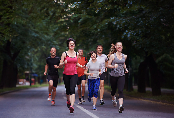 포토 JPG 해외이미지 전신 서양인 라이프스타일 여자 남자 행복 함께함 여러명 성인 야외 달리기 조깅 마라톤 달리기선수 성인만 해외포토 외국인 감정 다수 컨셉 모션 사람 경기 생활 운동 육상스포츠 육상선수 파일형식 이미지허브
