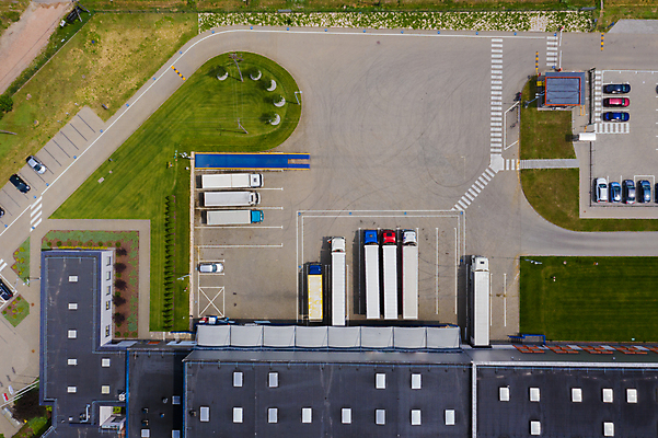 포토 JPG 해외이미지 산업 도로 비즈니스 교통시설 모션 안테나 사람없음 건물 화물 상품 주식 교차로 창고 상업 머리위 지역 트랙터 수납 짐차 무거움 트레일러 슈퍼마켓 수입 조감도 터미널 해외포토 건축물 길 교통 통신 자동차 금융 상점 운송업 무게 농기계 시설 특수차량 파일형식 이미지허브