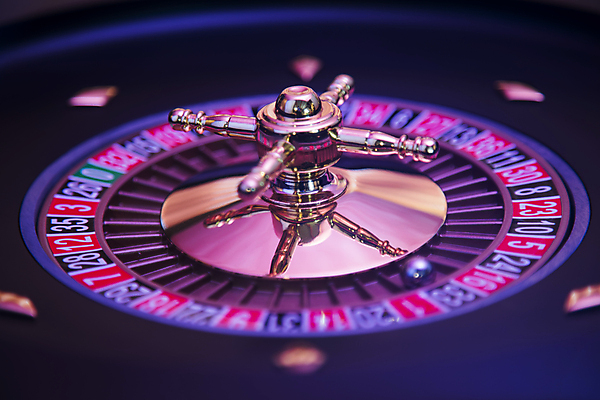 포토 JPG 해외이미지 포즈 백그라운드 이동 돈 공 모션 놀이 탁자 성공 사람없음 빨간색 컬러풀 숫자 검은색 게임 우승 바퀴 행운 재산 황금 도박 위험 유혹 카지노 기회 룰렛 중독 돌리기 라스베가스 승자 해외포토 문자 컬러 가구 컨셉 금융 최고 파일형식 이미지허브