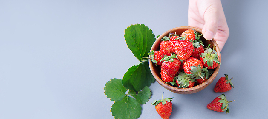포토 JPG 해외이미지 식물 손 디자인 여자 열매 아시아 음식 백그라운드 잎 겨울 과일 딸기 건강 동양인 사람없음 목재 가로 빨간색 세로 초록색 여름 파란색 빛 우주 봄 공백 회색 수확 신선 잡기 사발 닫기 달콤 맛 정상 수집 유기농 날것 내추럴 고립 숙성 많음 맛있는 해외포토 나무 웰빙 계절 나라 컬러 컨셉 농업 재료 모션 사람 인종 신체부위 사기그릇 파일형식 이미지허브