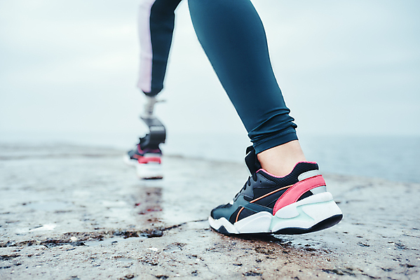 포토 JPG 해외이미지 무료이미지 여자 건강 한명 성인 운동복 운동 걷기 의족 성인여자한명만 해외포토 1 옷 모션 사람 여자한명만 성인여자만 파일형식 무료콘텐츠 이미지허브