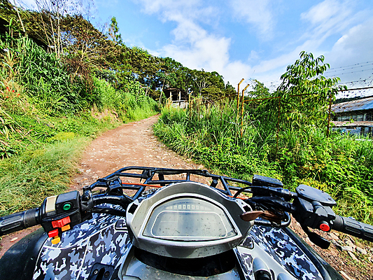 포토 JPG 해외이미지 도로 스포츠 여행 포즈 십자가 교통시설 자국 자동차 자연 안전 사람 성인 취미 사람없음 야외 자전거 경쟁 운전 젖음 사막 바퀴 운전사 승차 위험 땅 속도 먼지 지역 진흙 모터 라이더 레이서 선로 해외포토 레이스천 직업 길 육상교통 교통 컨셉 모션 바이크 직물 시설 생태계 파일형식 이미지허브