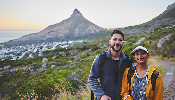 포토 JPG 해외이미지 주간 라이프스타일 커플 응시 여자 남자 스포츠 산 함께함 미소 상반신 20대 성인 야외 두명 일상 앞모습 운동복 운동 하이킹 성인만 해외포토 자연요소 시선 옷 뷰포인트 컨셉 관계 레저 표정 건강 사람 청년 라이프 생활 파일형식 이미지허브