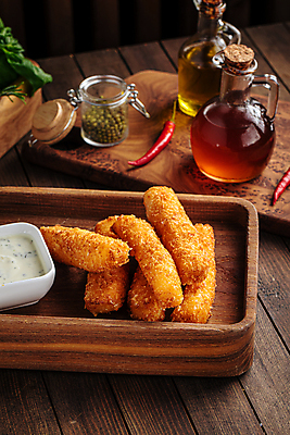 포토 JPG 해외이미지 서양음식 실내 사람없음 튀김 나무접시 치즈스틱 나무배경 해외포토 접시 음식 백그라운드 내부 과자 파일형식 이미지허브