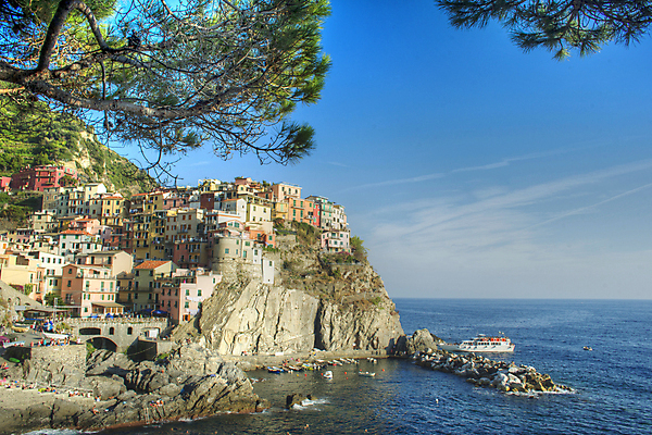 포토 JPG 해외이미지 주간 나무 바다 요트 건축양식 하늘 사람없음 야외 세계문화유산 해안도시 해안절벽 친퀘테레 해외포토 자연요소 식물 건축 배_교통 이탈리아 절벽 문화재 도시 파일형식 이미지허브