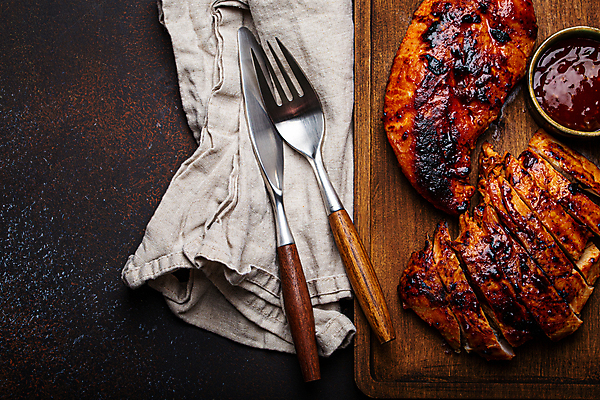 포토 JPG 해외이미지 포크 검은배경 서양음식 실내 사람없음 식탁보 나이프 닭고기요리 터키음식 해외포토 식기 음식 백그라운드 내부 검은색 칼 동양음식 파일형식 튀르키예 이미지허브