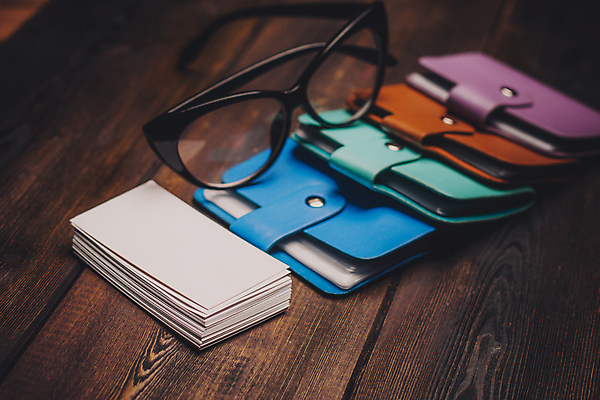 포토 JPG 해외이미지 종이 안경 비즈니스 명함 사람없음 사무용품 공백 지갑 오브젝트 명함지갑 카피스페이스 해외포토 잡화 문구용품 파일형식 이미지허브