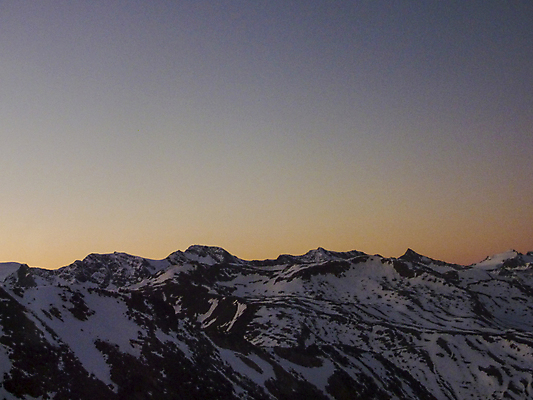 포토 JPG 해외이미지 문화 도로 여행 백그라운드 겨울 자연 하늘 휴가 산 파노라마 사람없음 책 초록색 교회 이탈리아 발표 도서관 고독 숲 건축가 작가 사인 그림 빙하 알프스 천국 서명 무임승차 해외포토 직업 계절 교육 감정 유럽 길 컬러 종교건축 교통시설 촬영기법 건물 승차 생태계 파일형식 이미지허브