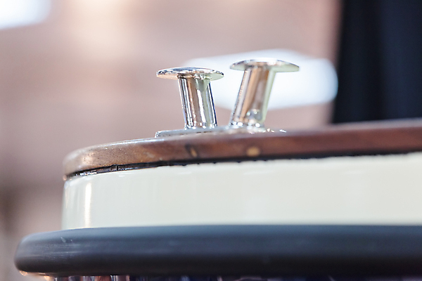 포토 JPG 해외이미지 산업 스포츠 바다 백그라운드 요트 부분 교통시설 자동차 항해 실내 사람없음 옆모습 금속 힘 기계 장비 흰색 보트 고급 먹이 크루즈 오브젝트 속도 프로펠러 함선 연료 모터보트 엔진 닻 모터 고립 해외포토 육상교통 뷰포인트 컬러 교통 컨셉 배_교통 재질 내부 시설 파일형식 이미지허브