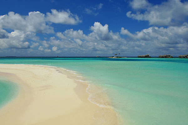 포토 JPG 해외이미지 주간 구름 길 모래 하늘 해변 사람없음 야외 여름 맑음 여름풍경 휴양지 해외포토 자연요소 계절 바다 날씨 풍경 장소 파일형식 여름_계절 이미지허브