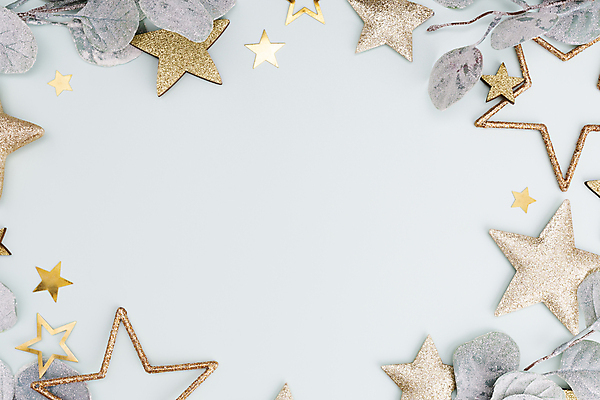 포토 JPG 해외이미지 별 잎 크리스마스 겨울 크리스마스용품 프레임 실내 사람없음 흰배경 별모형 플랫레이 카피스페이스 해외포토 자연요소 식물 계절 기념일 백그라운드 내부 모형 공백 흰색 플랫 용품 파일형식 이미지허브