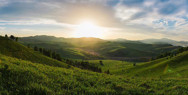 포토 JPG 해외이미지 주간 자연 하늘 산 사람없음 야외 초록색 햇빛 태양 언덕 해외포토 자연요소 컬러 생태계 파일형식 이미지허브