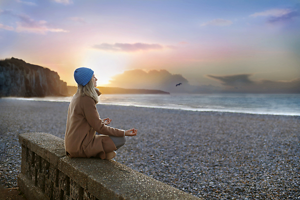 포토 JPG 해외이미지 라이프스타일 손 여자 실루엣 선 스포츠 바다 포즈 신체 요가 자연 갈매기 아침 휴식 건강 한명 사람 야외 물 여름 햇빛 태양 뷰티 평화 일출 일몰 자유 연습 명상 암초 대서양 노르망디 수평선 해외포토 주간 자연요소 1 웰빙 계절 컨셉 조류 촬영기법 생활 신체부위 노을 생태계 파일형식 이미지허브