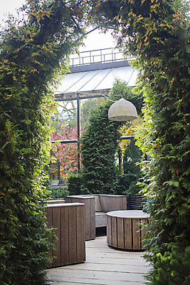 포토 JPG 해외이미지 나무 디자인 공원 벤치 의자 건축양식 자연 탁자 사람없음 야외 장식 여름 정원 램프 아치 안락 해외포토 식물 계절 공공시설 건축 가구 컨셉 조명 생태계 파일형식 이미지허브