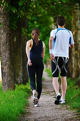 포토 JPG 해외이미지 전신 백인 라이프스타일 커플 여자 남자 행복 아침 미소 성인 야외 두명 뒷모습 달리기 조깅 마라톤 달리기선수 성인만 해외포토 주간 서양인 감정 뷰포인트 관계 모션 표정 사람 경기 생활 운동 육상스포츠 육상선수 파일형식 이미지허브